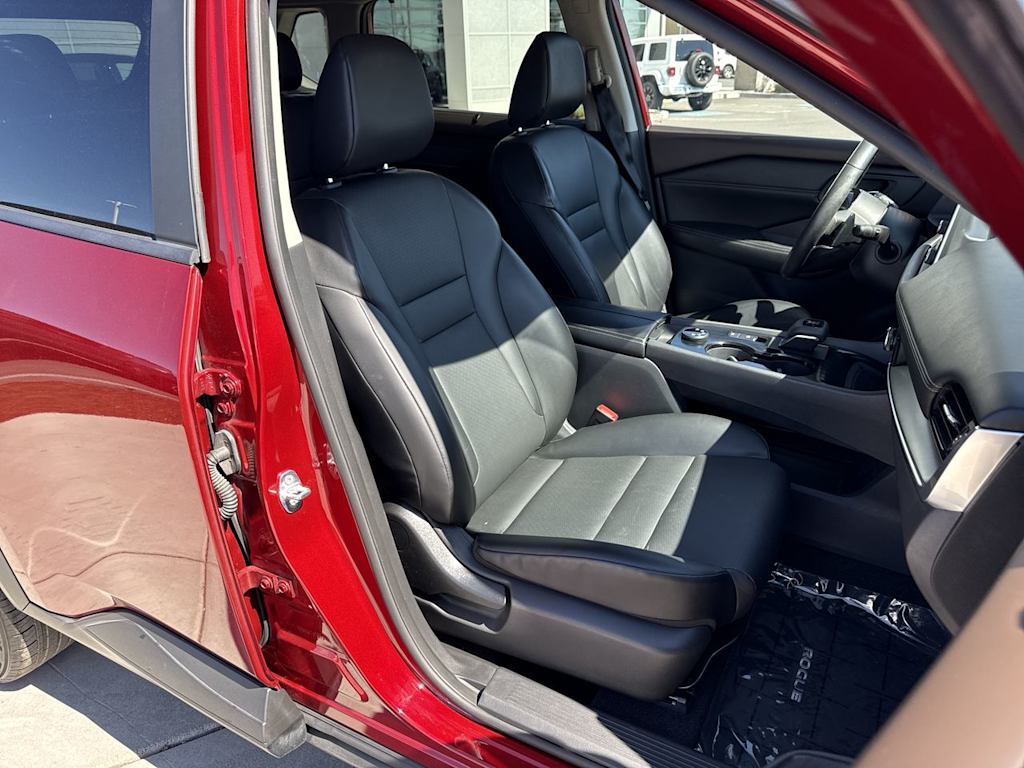Thumbnail: 2023 Nissan Rogue - 12