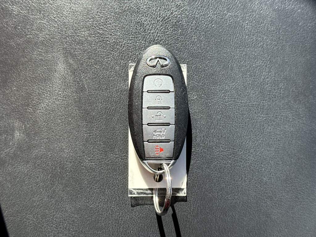 Thumbnail: 2017 INFINITI QX60 - 18