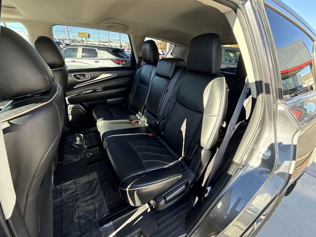 Thumbnail: 2017 INFINITI QX60 - 12