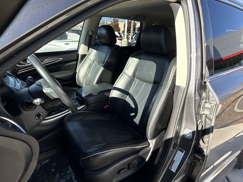 Thumbnail: 2017 INFINITI QX60 - 10