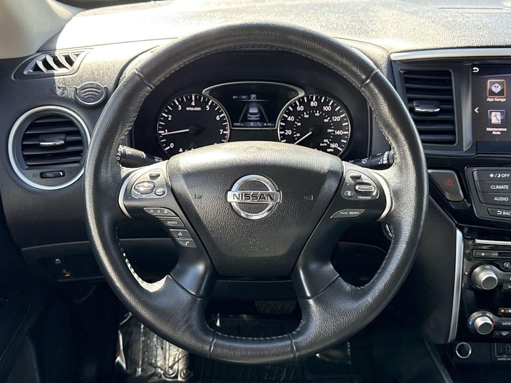 Thumbnail: 2019 Nissan Pathfinder - 10