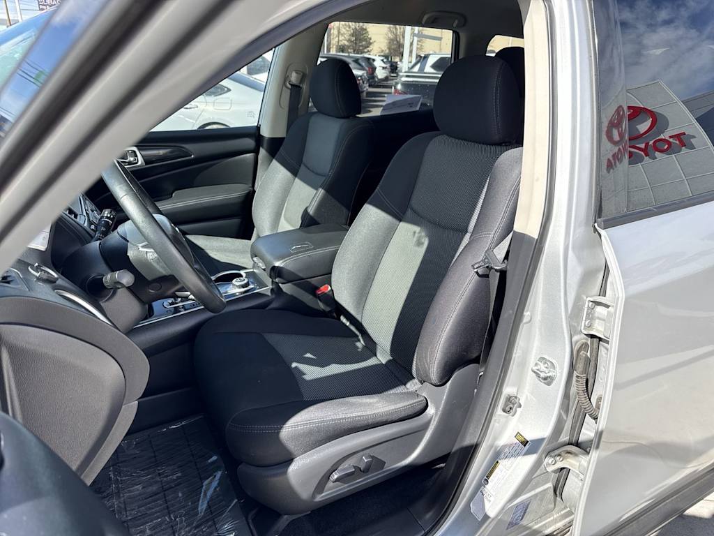 Thumbnail: 2019 Nissan Pathfinder - 11