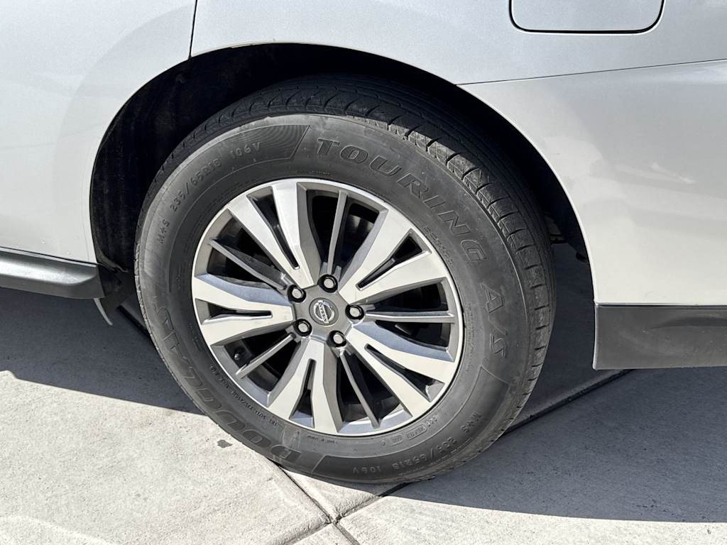 Thumbnail: 2019 Nissan Pathfinder - 8