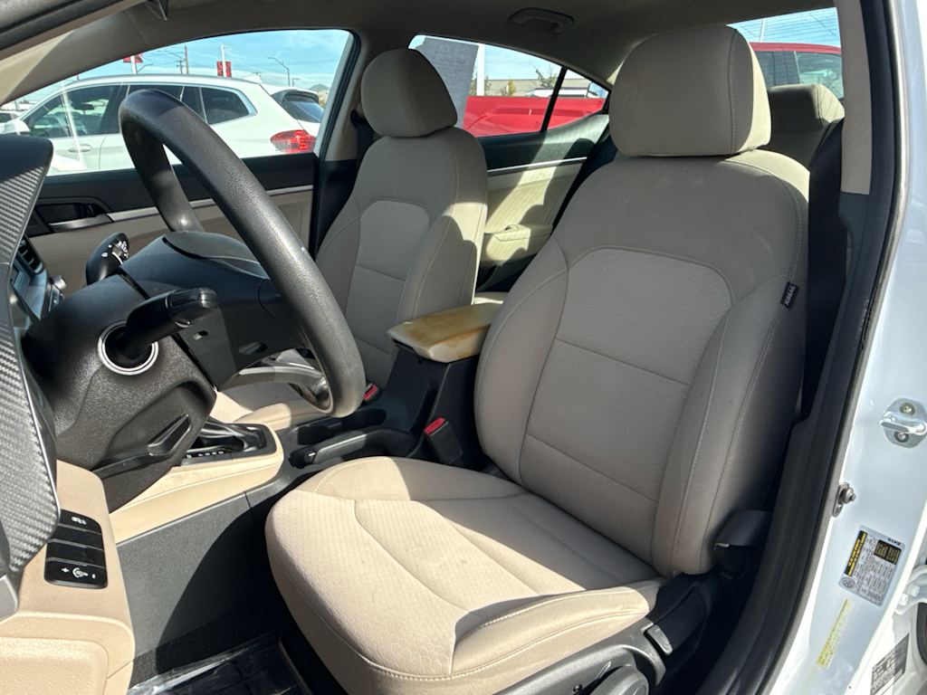 Thumbnail: 2019 Hyundai Elantra - 10