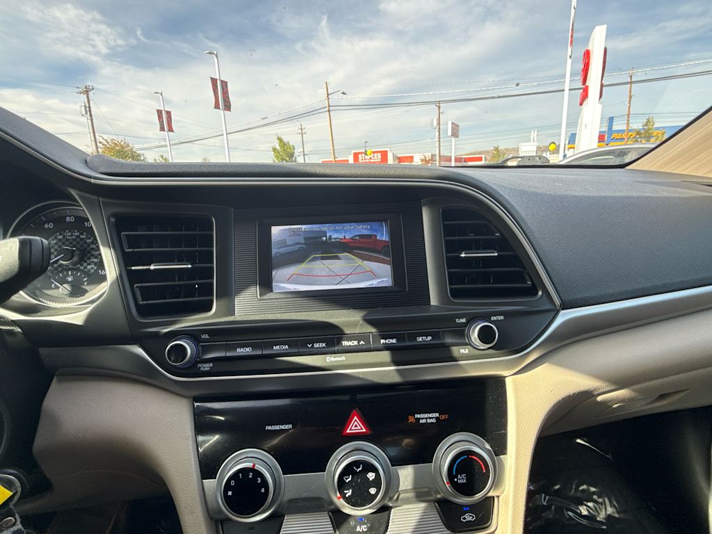Thumbnail: 2019 Hyundai Elantra - 21