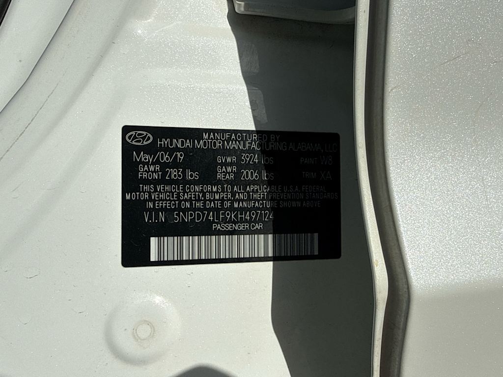 Thumbnail: 2019 Hyundai Elantra - 17