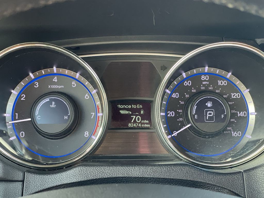 Thumbnail: 2011 Hyundai Sonata - 15