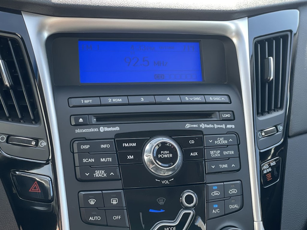 Thumbnail: 2011 Hyundai Sonata - 13