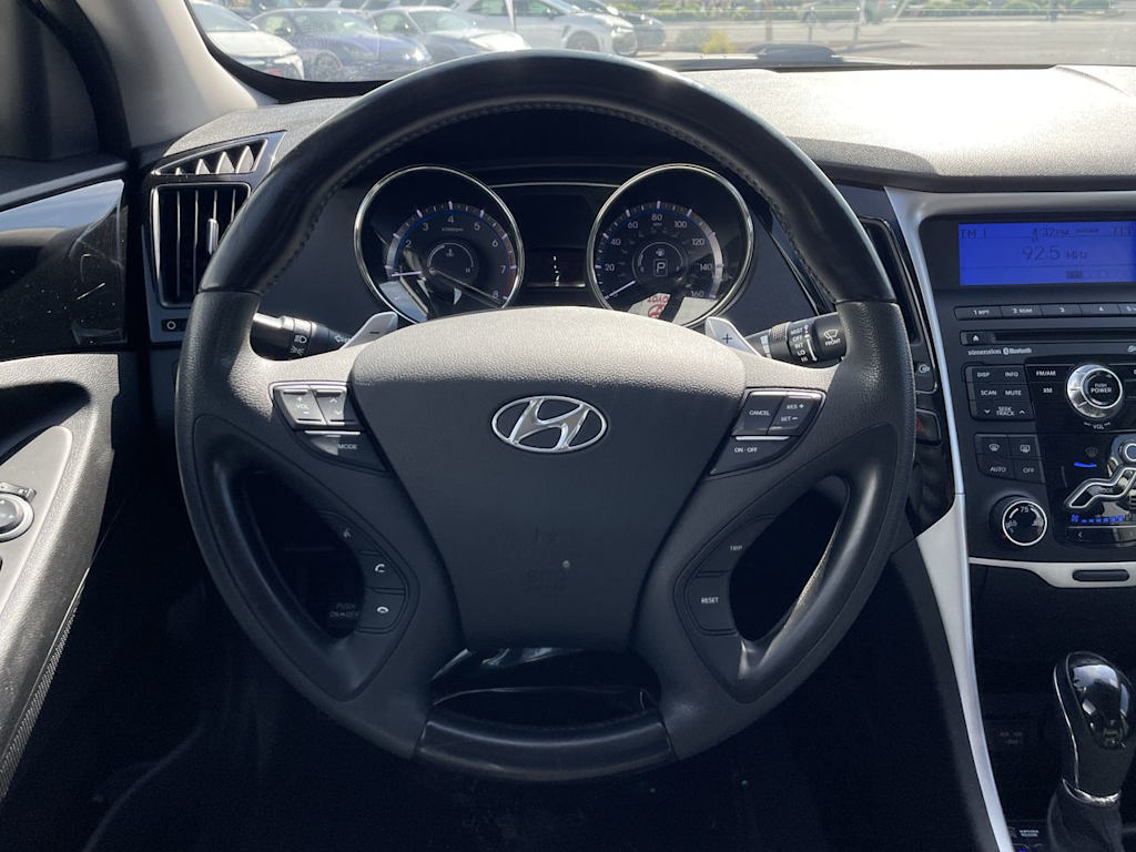 Thumbnail: 2011 Hyundai Sonata - 9