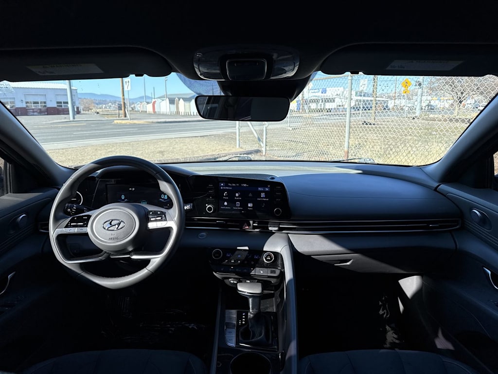 Thumbnail: 2022 Hyundai Elantra - 2