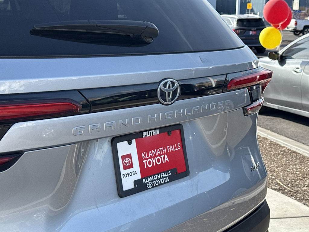 Thumbnail: 2024 Toyota Grand Highlander - 7