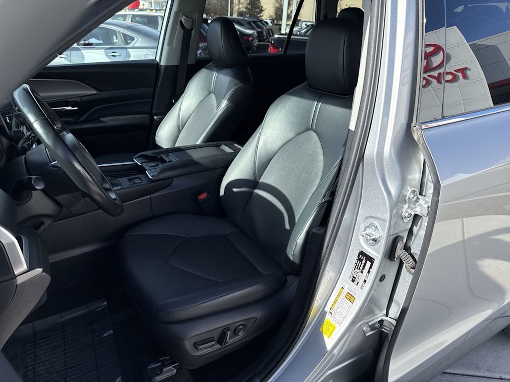 Thumbnail: 2024 Toyota Grand Highlander - 11