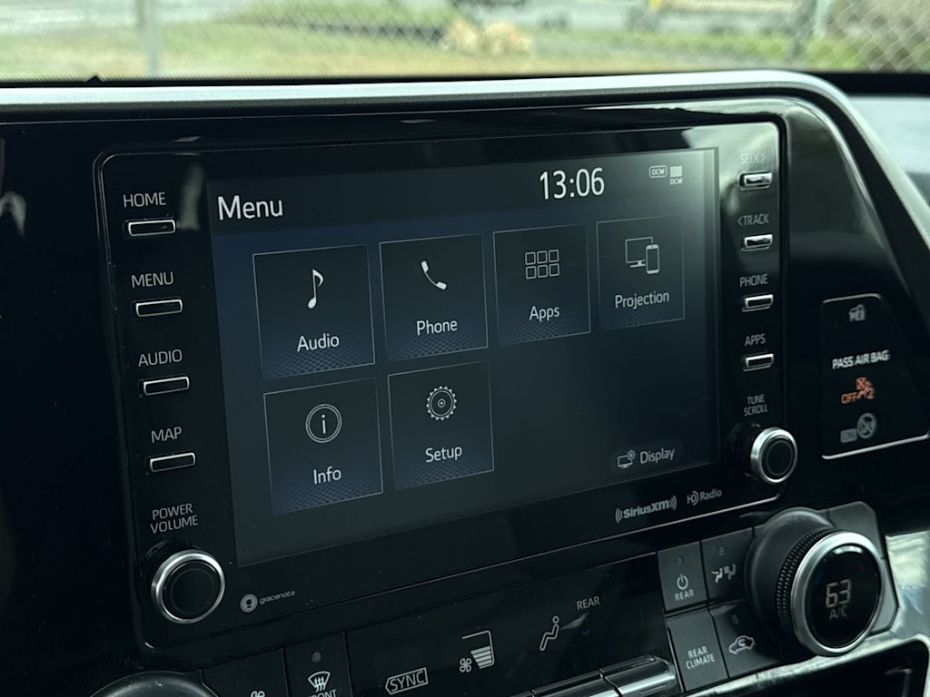 Thumbnail: 2021 Toyota Highlander - 14
