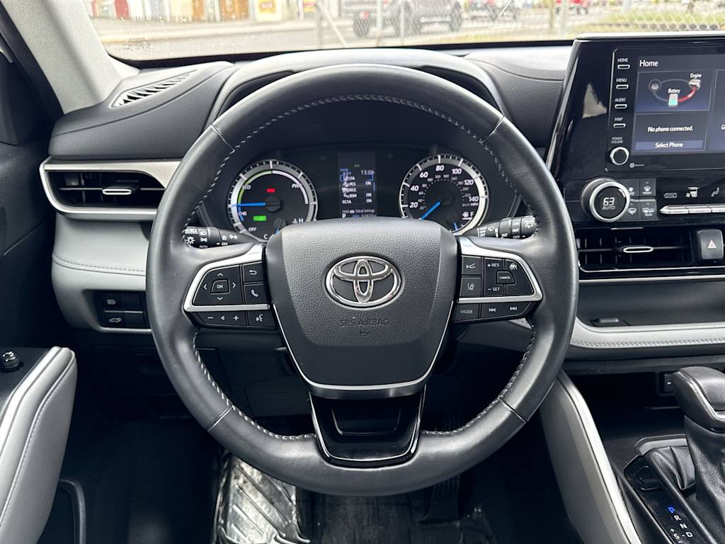 Thumbnail: 2021 Toyota Highlander - 10