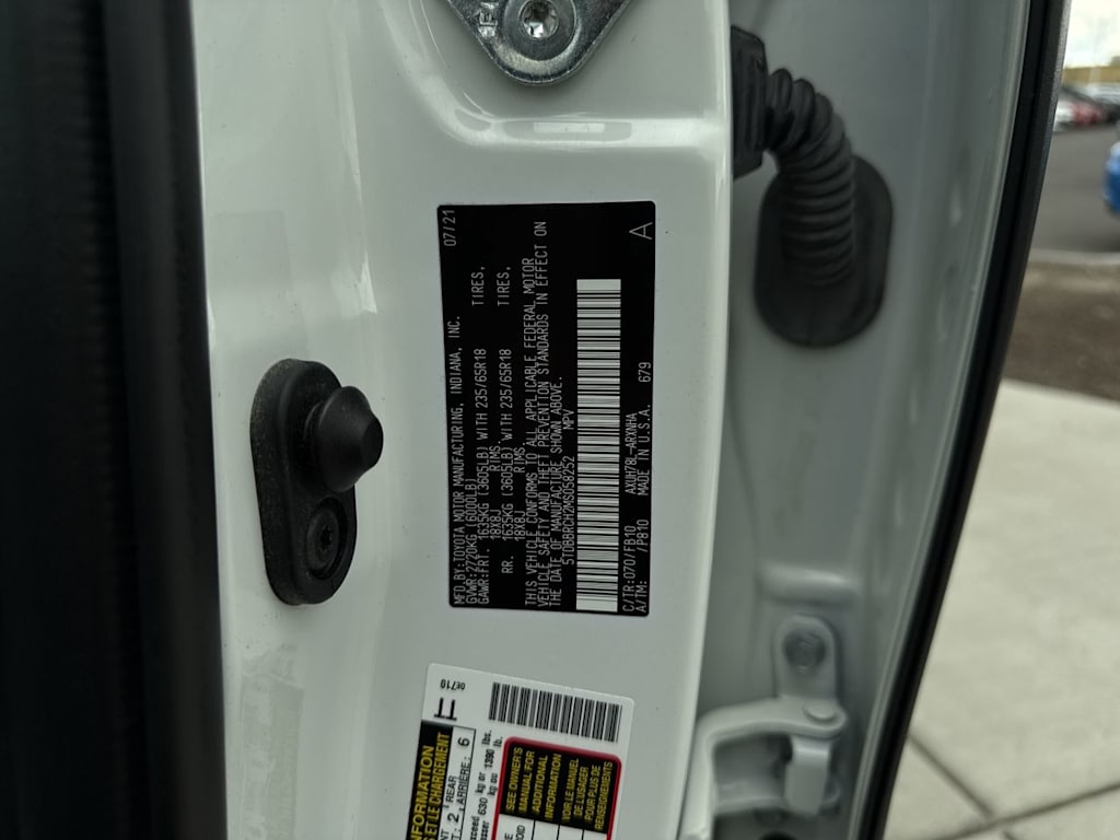 Thumbnail: 2021 Toyota Highlander - 19