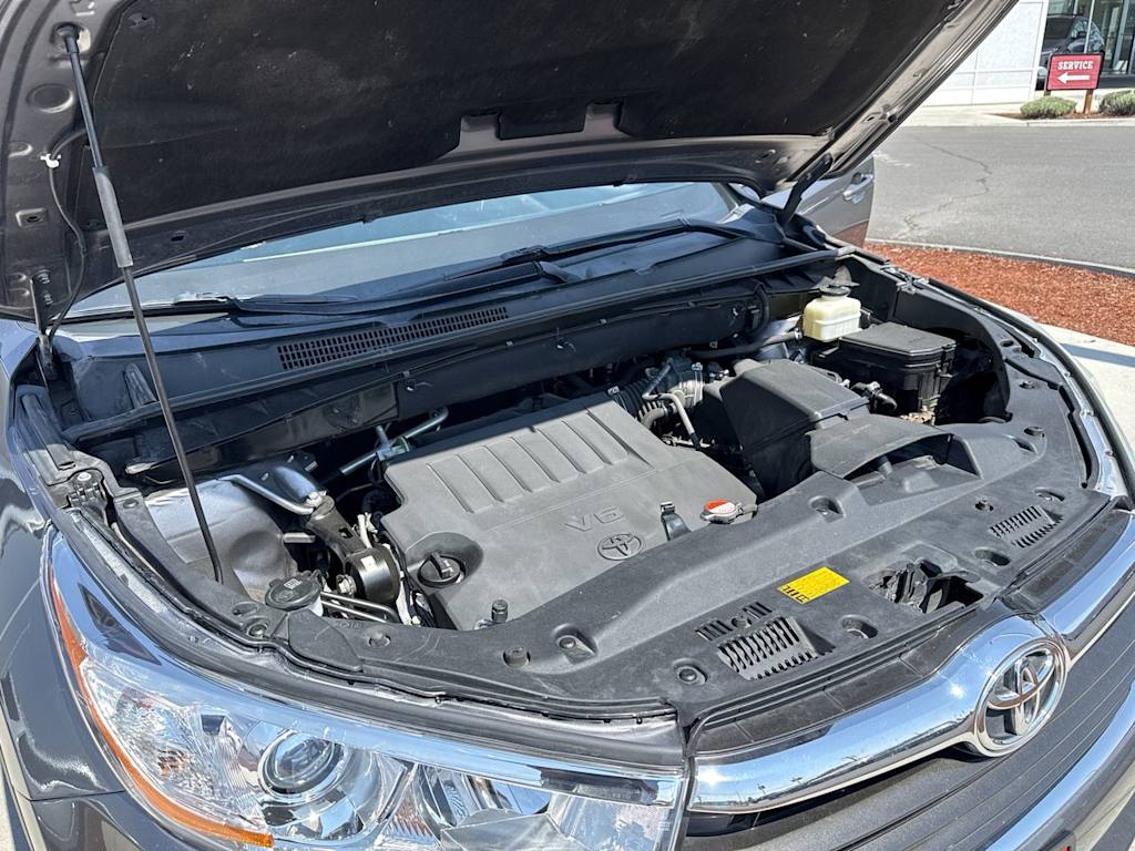 Thumbnail: 2016 Toyota Highlander - 9