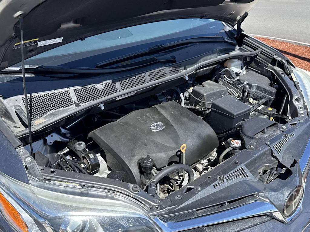 Thumbnail: 2020 Toyota Sienna - 8