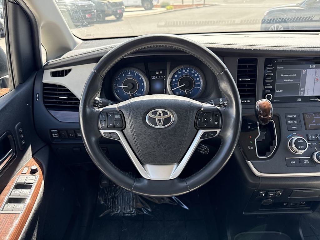 Thumbnail: 2020 Toyota Sienna - 13
