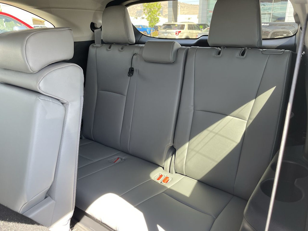 Thumbnail: 2021 Toyota Highlander - 21