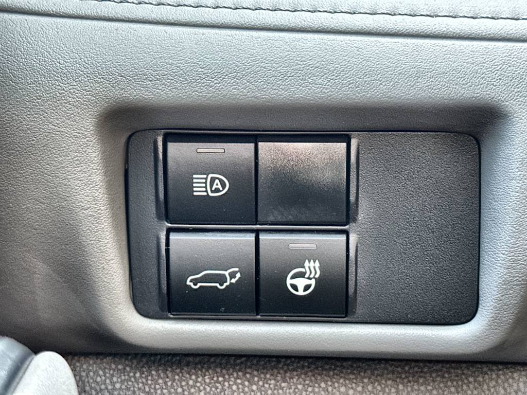 Thumbnail: 2021 Toyota Highlander - 23