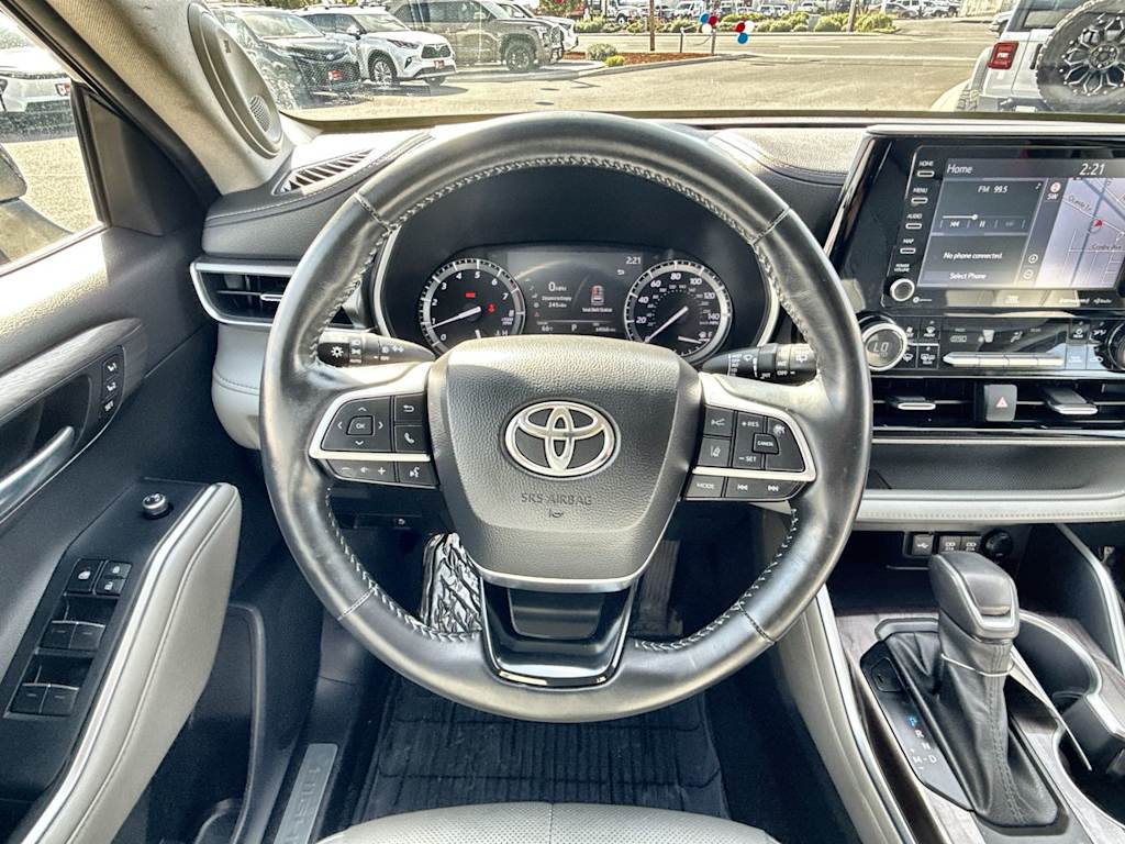 Thumbnail: 2021 Toyota Highlander - 9