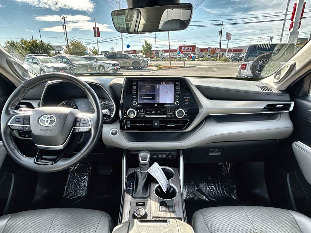 Thumbnail: 2021 Toyota Highlander - 2