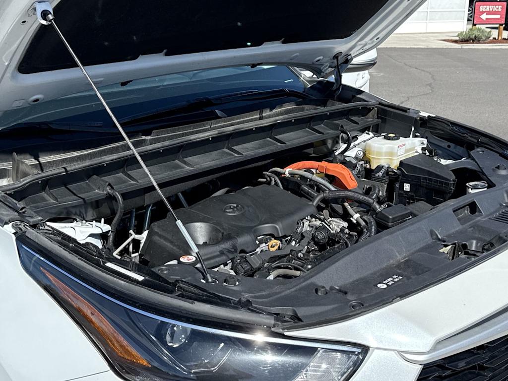 Thumbnail: 2022 Toyota Highlander - 9