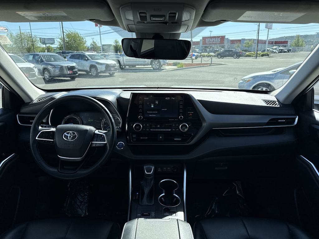 Thumbnail: 2022 Toyota Highlander - 2