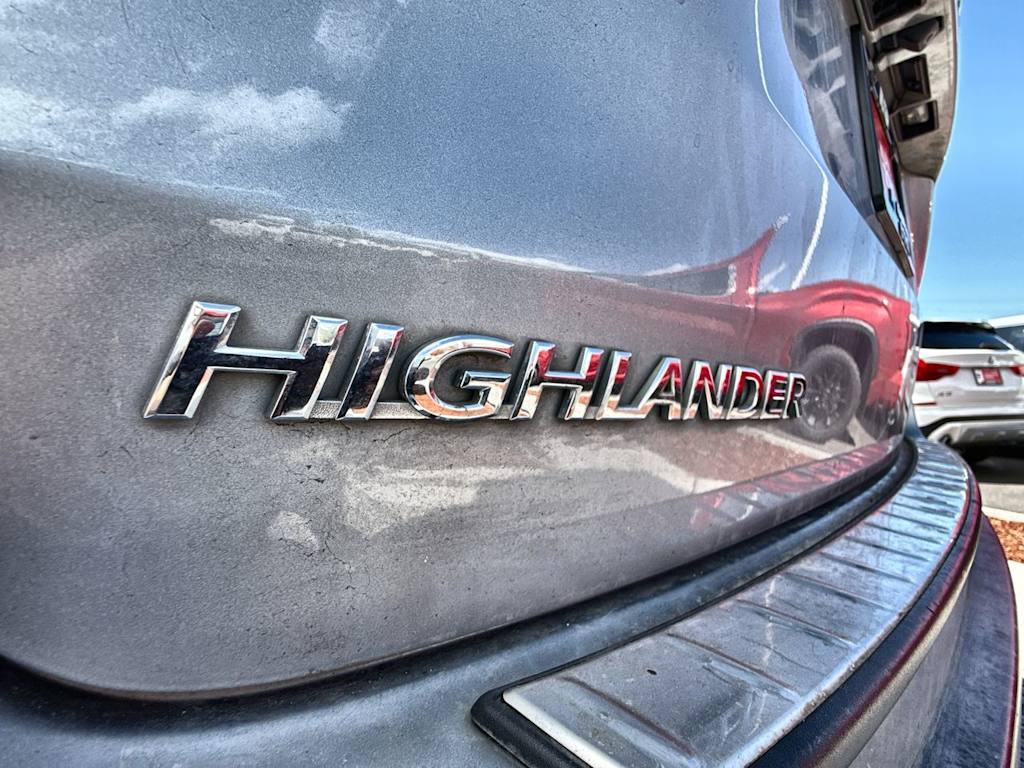 Thumbnail: 2016 Toyota Highlander - 7