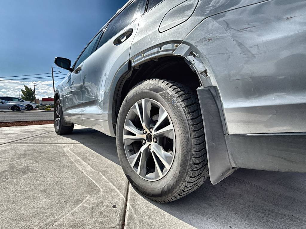 Thumbnail: 2016 Toyota Highlander - 8
