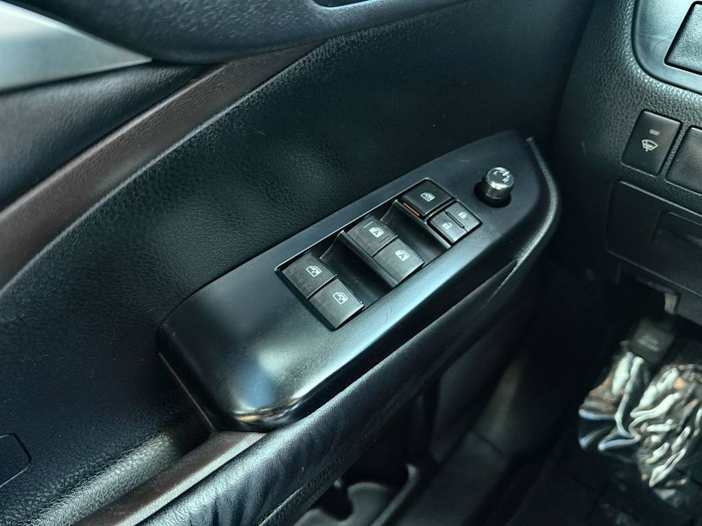Thumbnail: 2016 Toyota Highlander - 24