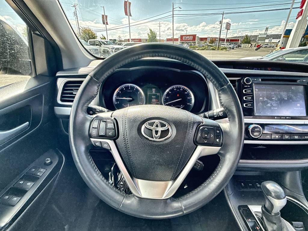 Thumbnail: 2016 Toyota Highlander - 10