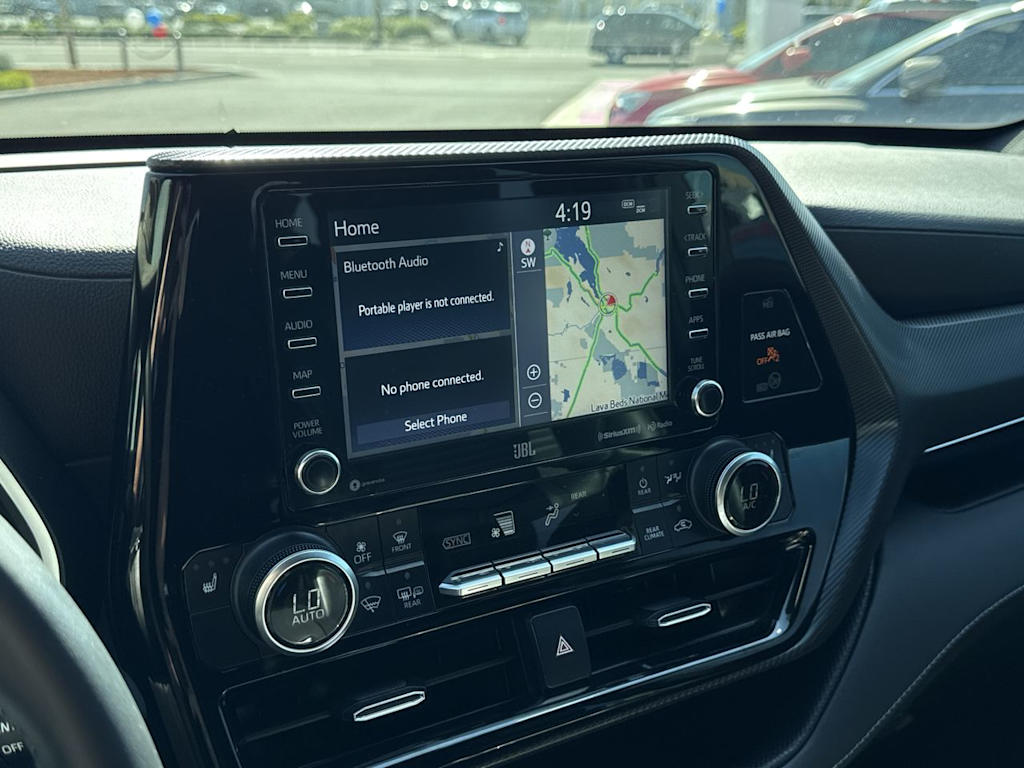 Thumbnail: 2021 Toyota Highlander - 14