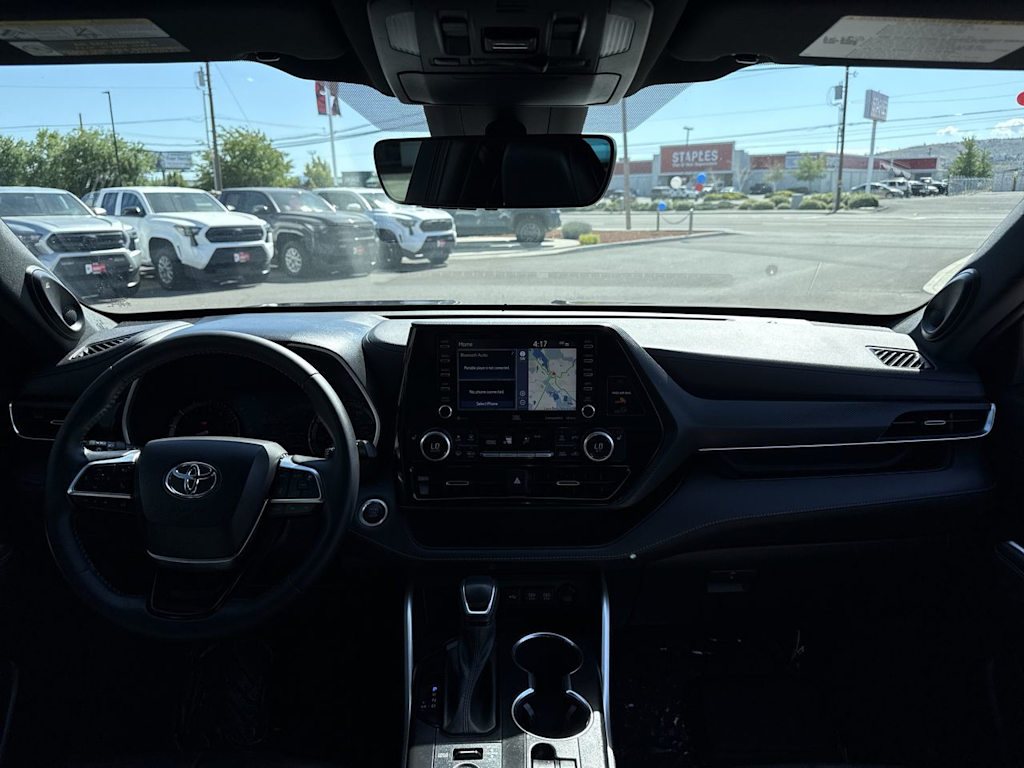 Thumbnail: 2021 Toyota Highlander - 2
