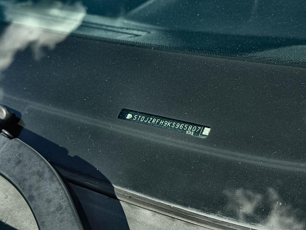 Thumbnail: 2019 Toyota Highlander - 25