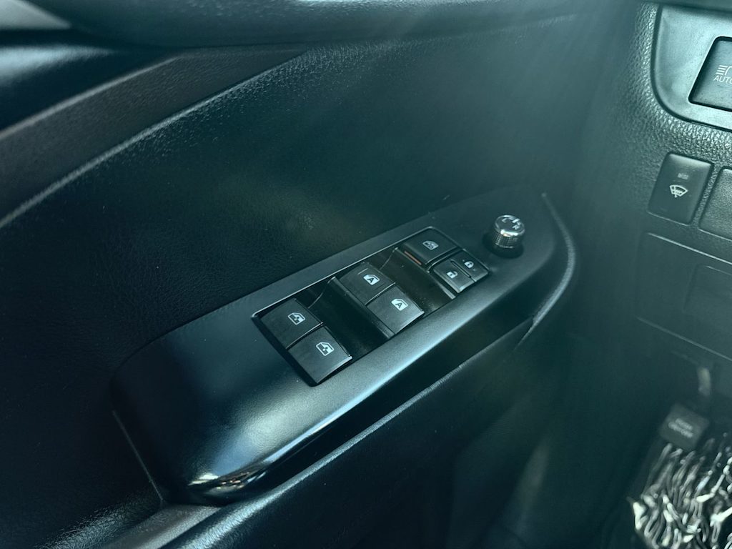 Thumbnail: 2019 Toyota Highlander - 23