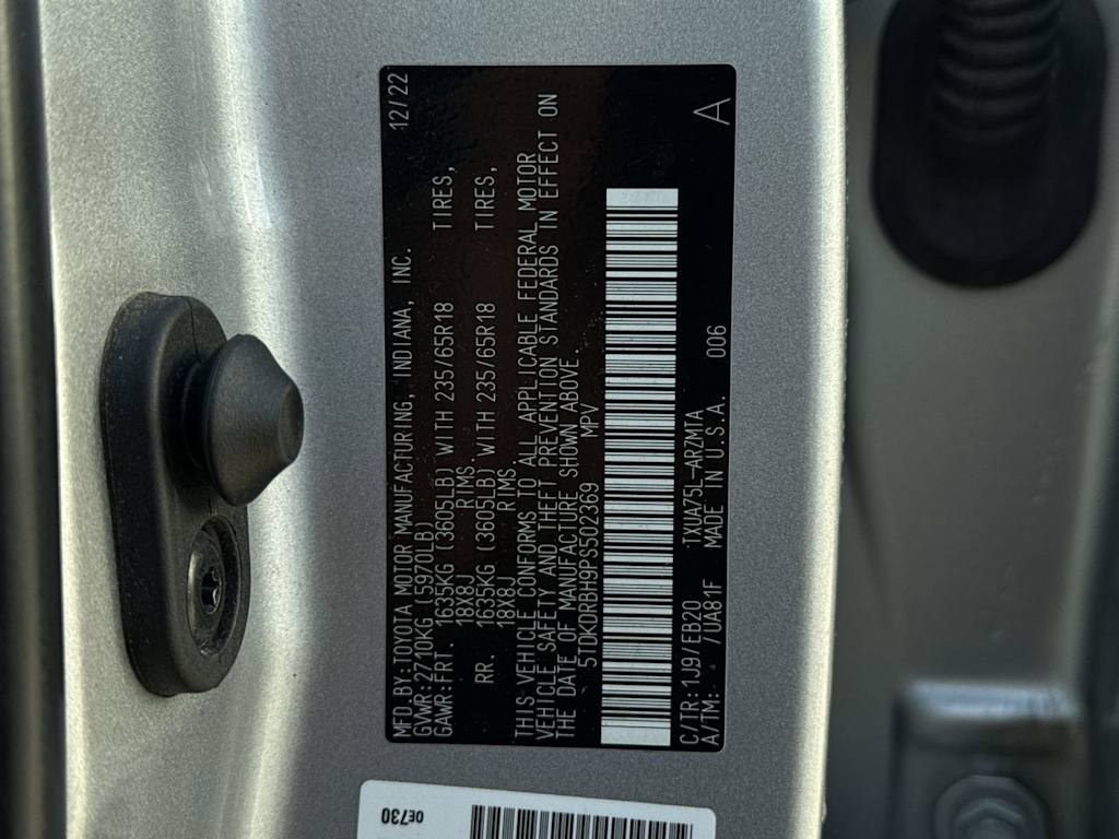 Thumbnail: 2023 Toyota Highlander - 20