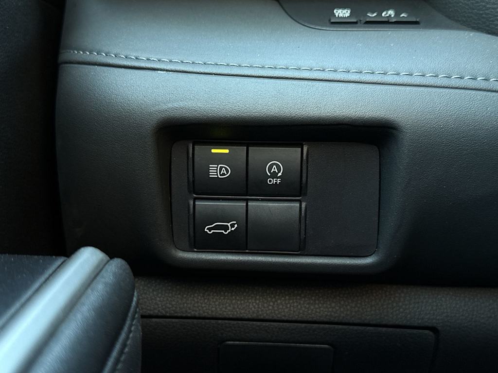 Thumbnail: 2023 Toyota Highlander - 24