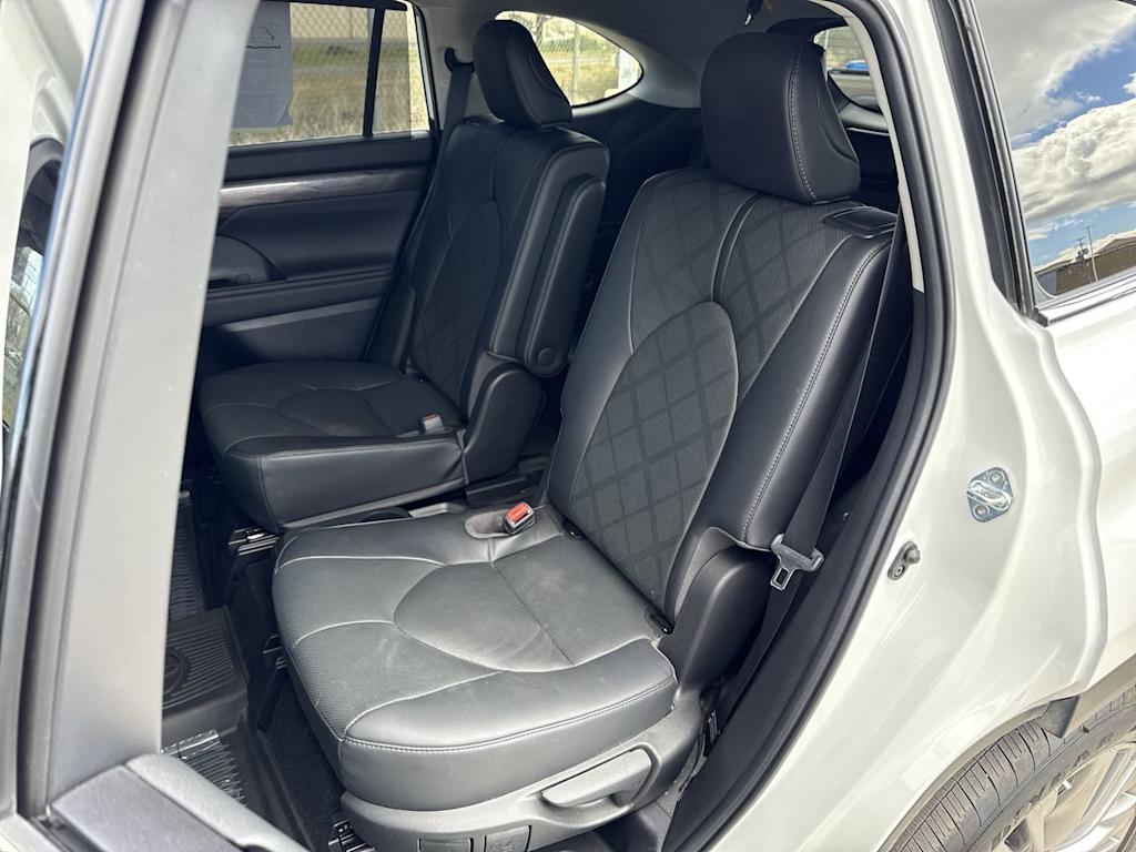 Thumbnail: 2023 Toyota Highlander - 13