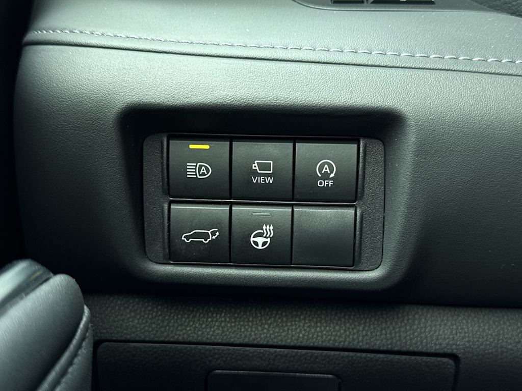 Thumbnail: 2023 Toyota Highlander - 24