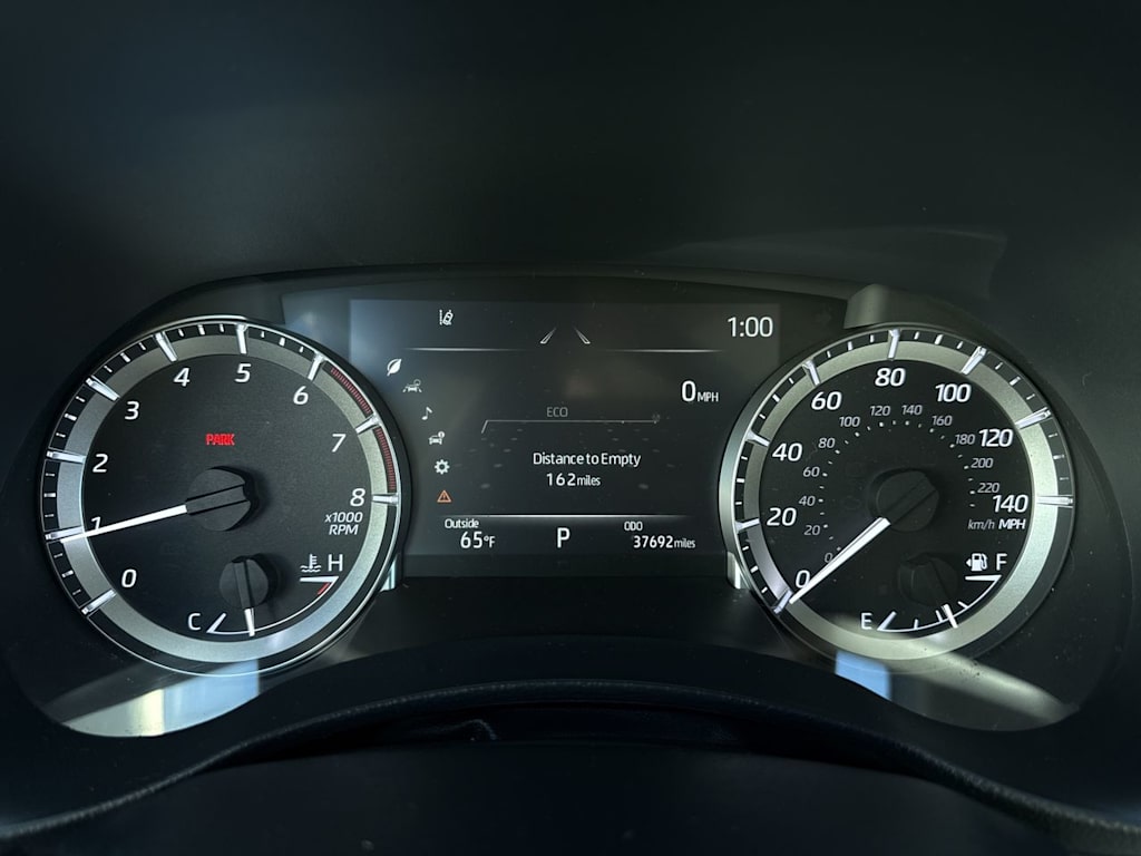 Thumbnail: 2023 Toyota Highlander - 16