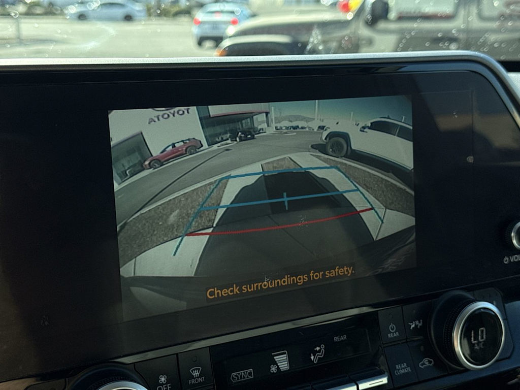 Thumbnail: 2023 Toyota Highlander - 22