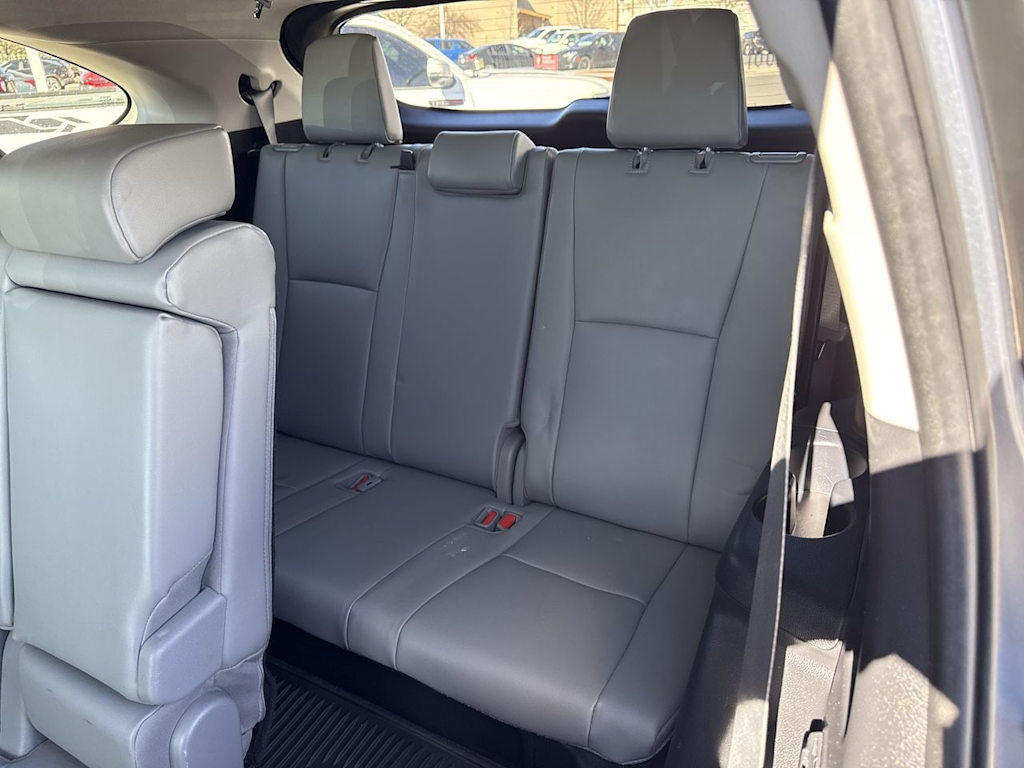 Thumbnail: 2023 Toyota Highlander - 20