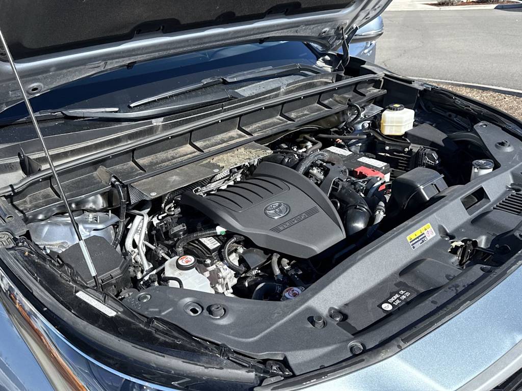Thumbnail: 2023 Toyota Highlander - 9