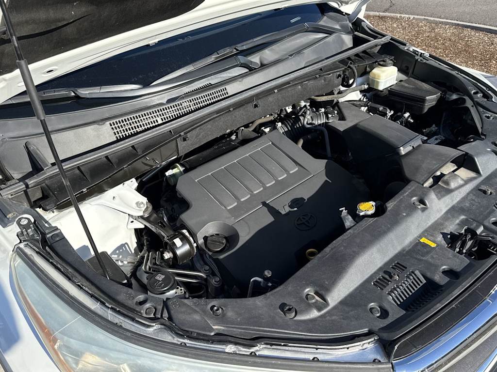 Thumbnail: 2015 Toyota Highlander - 9