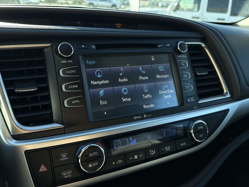 Thumbnail: 2015 Toyota Highlander - 12