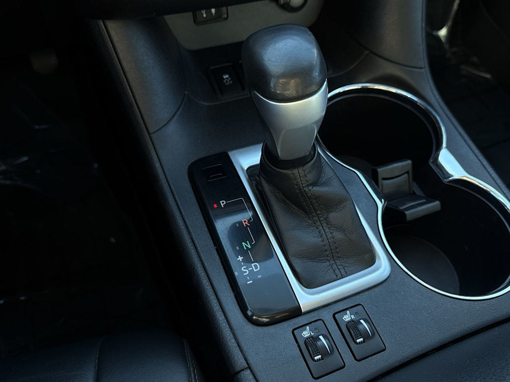 Thumbnail: 2015 Toyota Highlander - 13