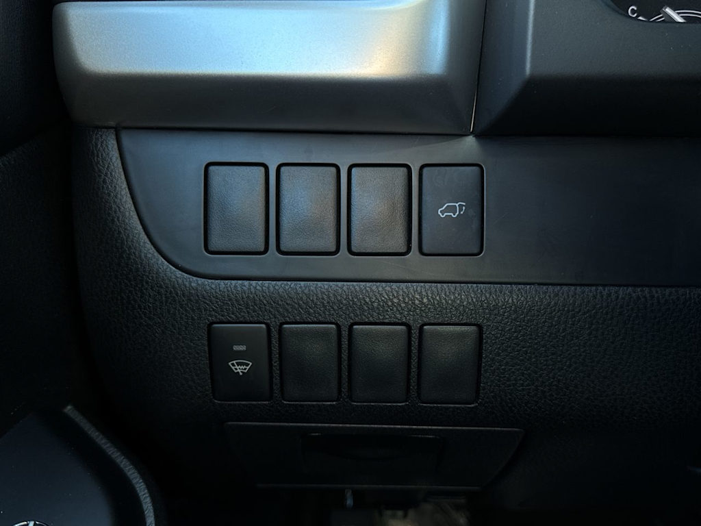 Thumbnail: 2015 Toyota Highlander - 24