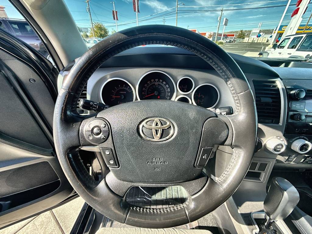 Thumbnail: 2013 Toyota Sequoia - 10