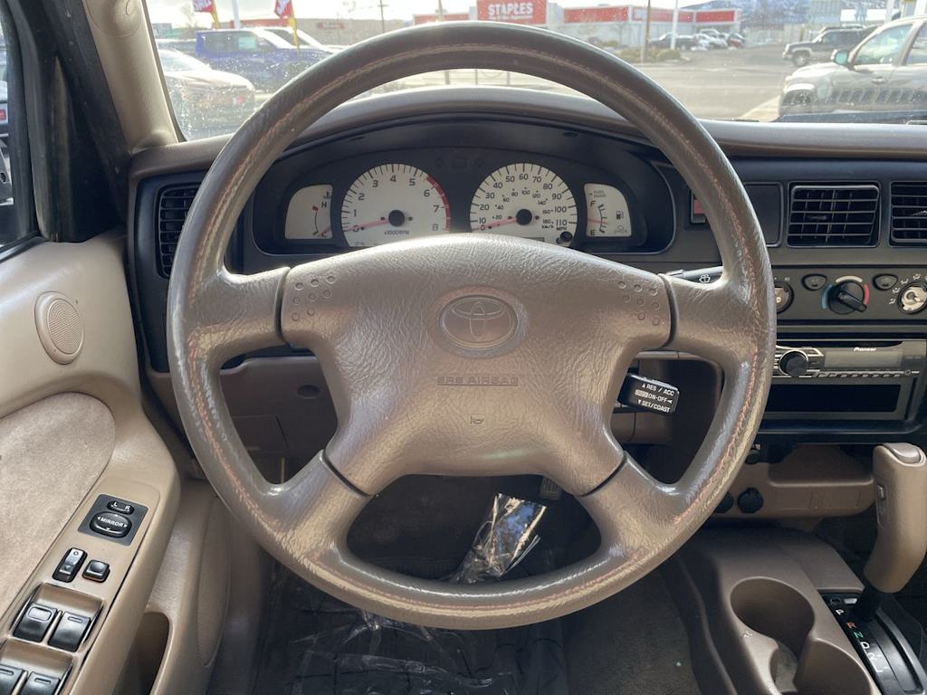 2002 Toyota Tacoma PreRunner 8